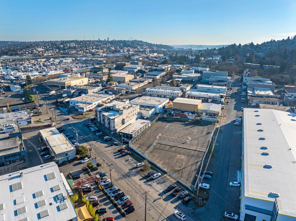 4400 24th Ave W