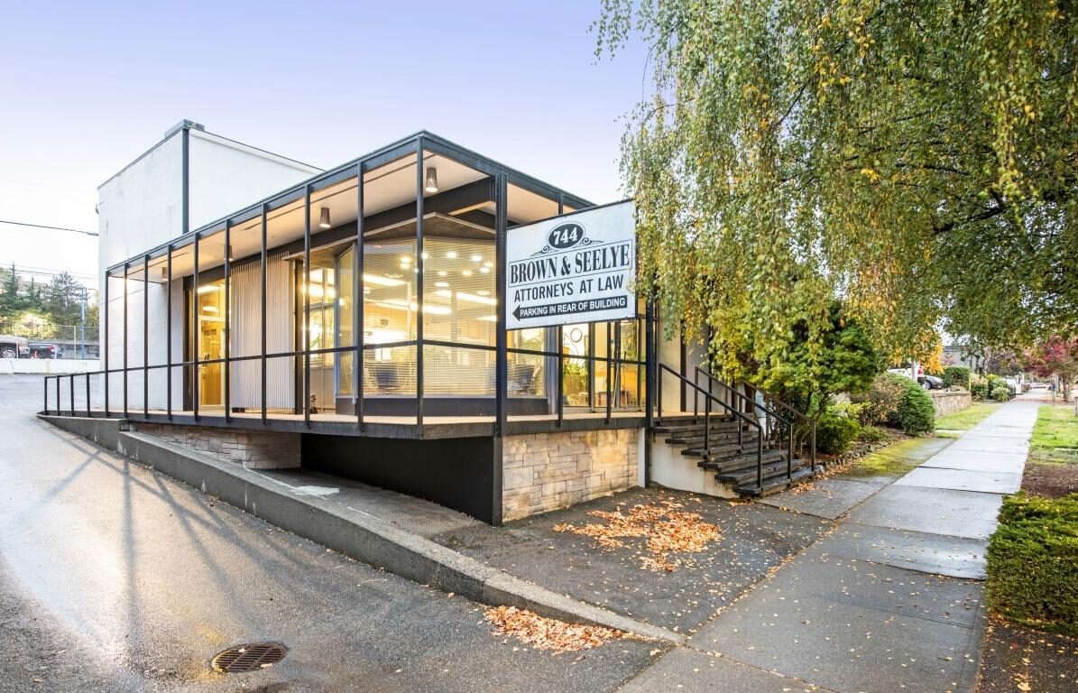 744 Fawcett Ave