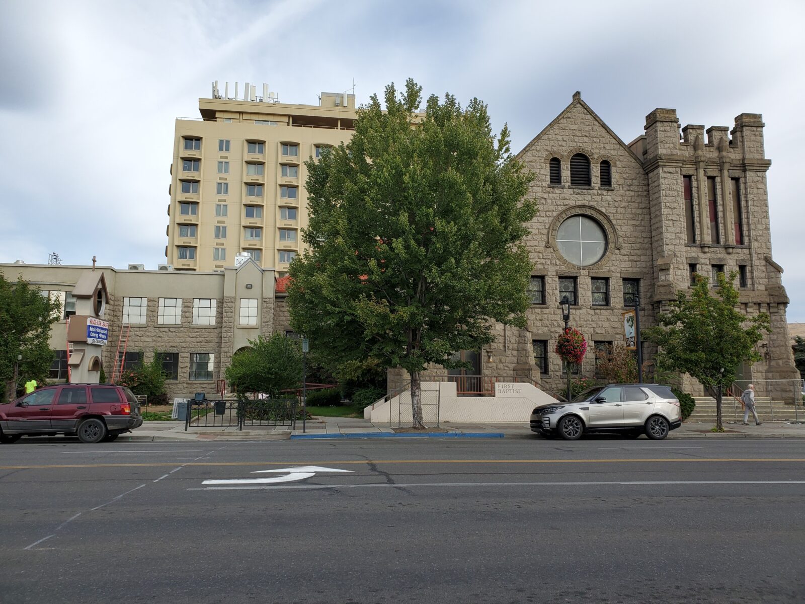 515 E Yakima Ave