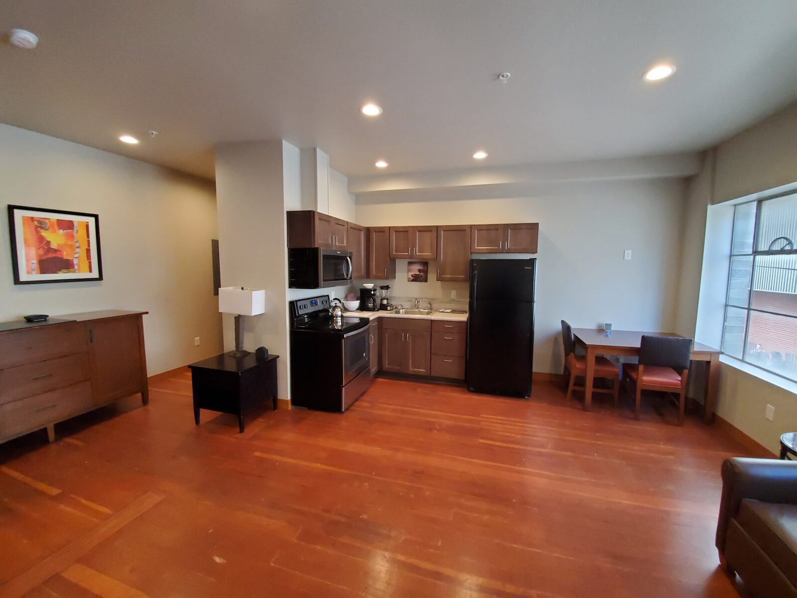 515 E Yakima Ave