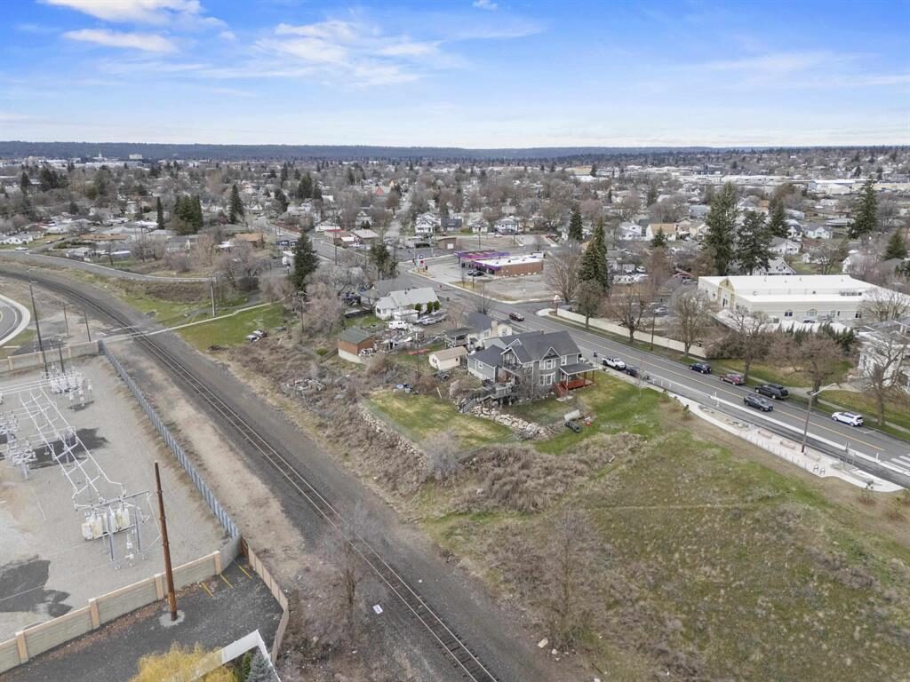 1520 E Illinois Ave