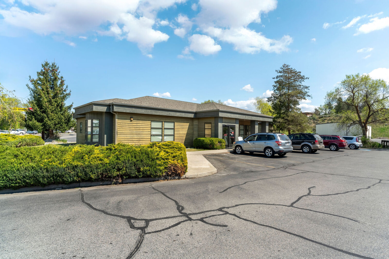 717 Okoma Dr