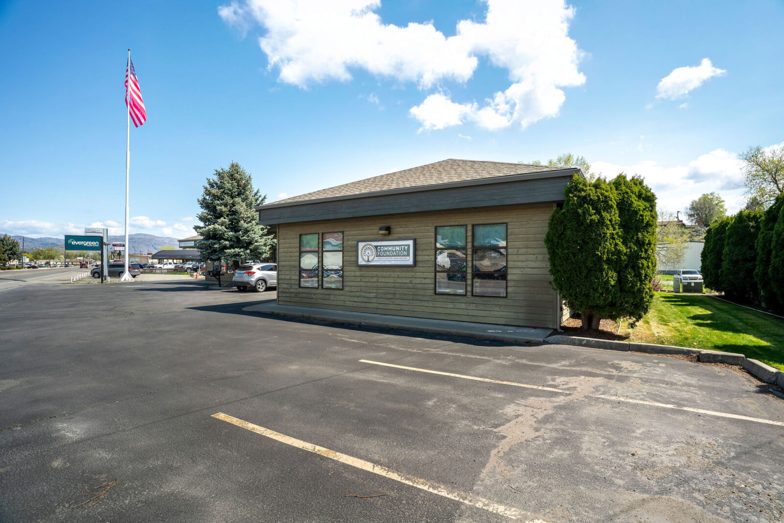 717 Okoma Dr