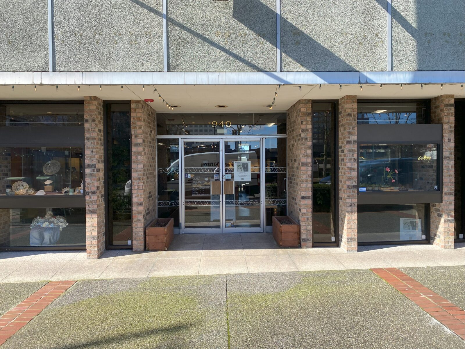 940 Broadway