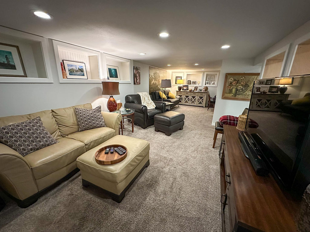 4908 Kitsap Way