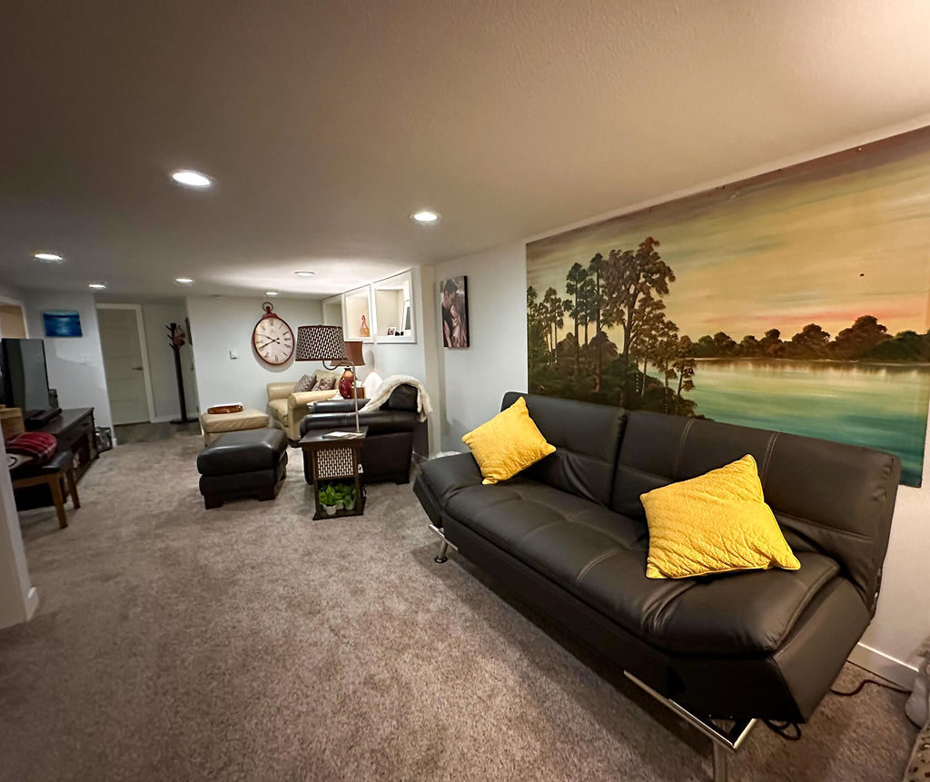 4908 Kitsap Way