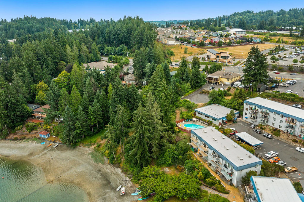 4908 Kitsap Way