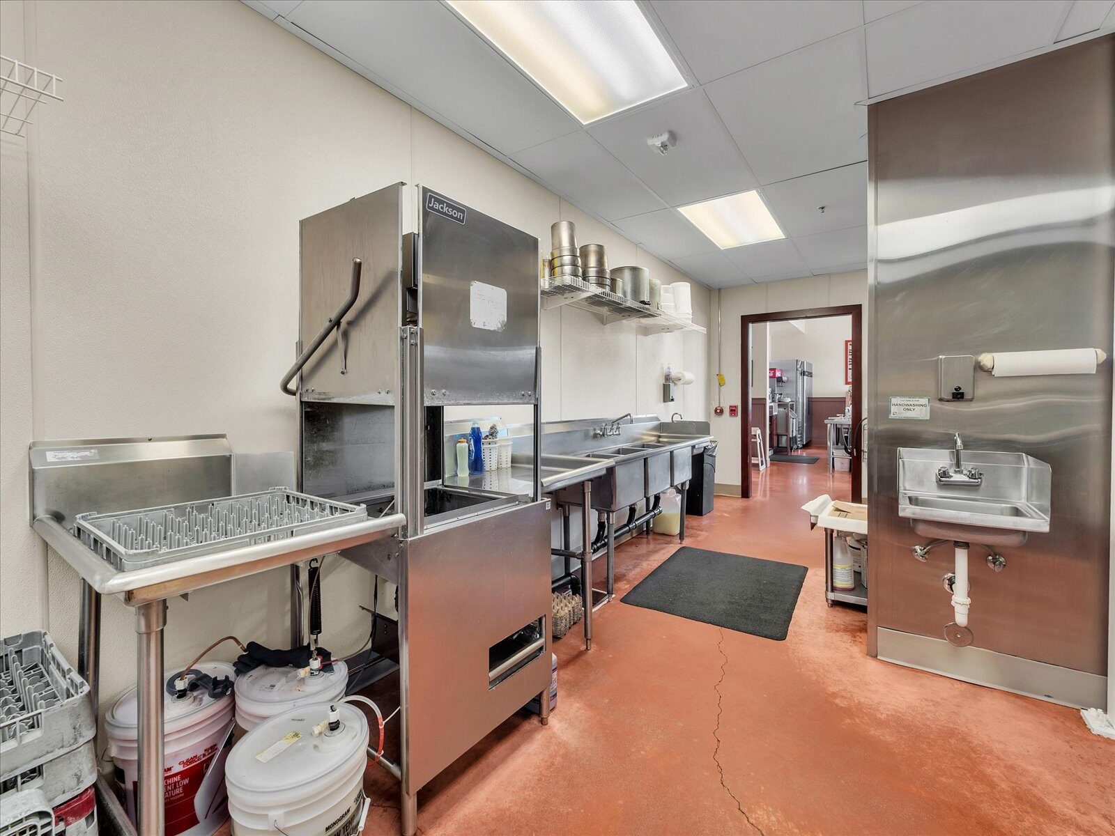 1421 Pioneer Hwy