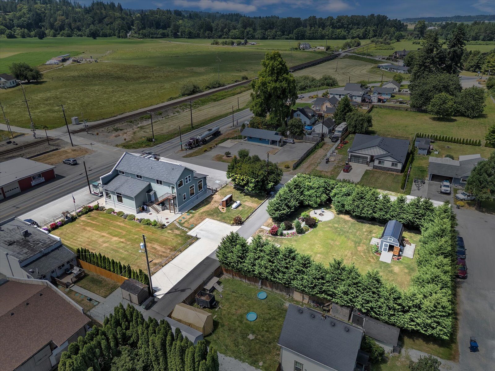 1421 Pioneer Hwy
