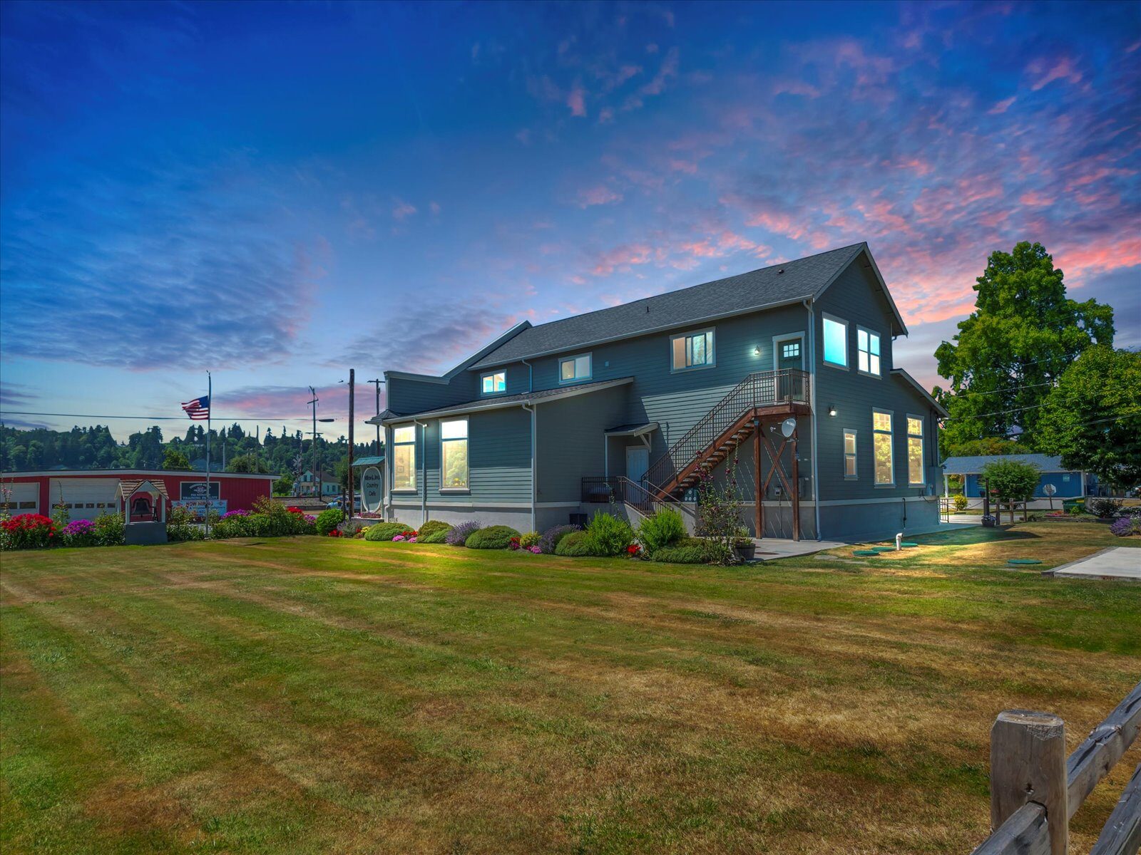 1421 Pioneer Hwy