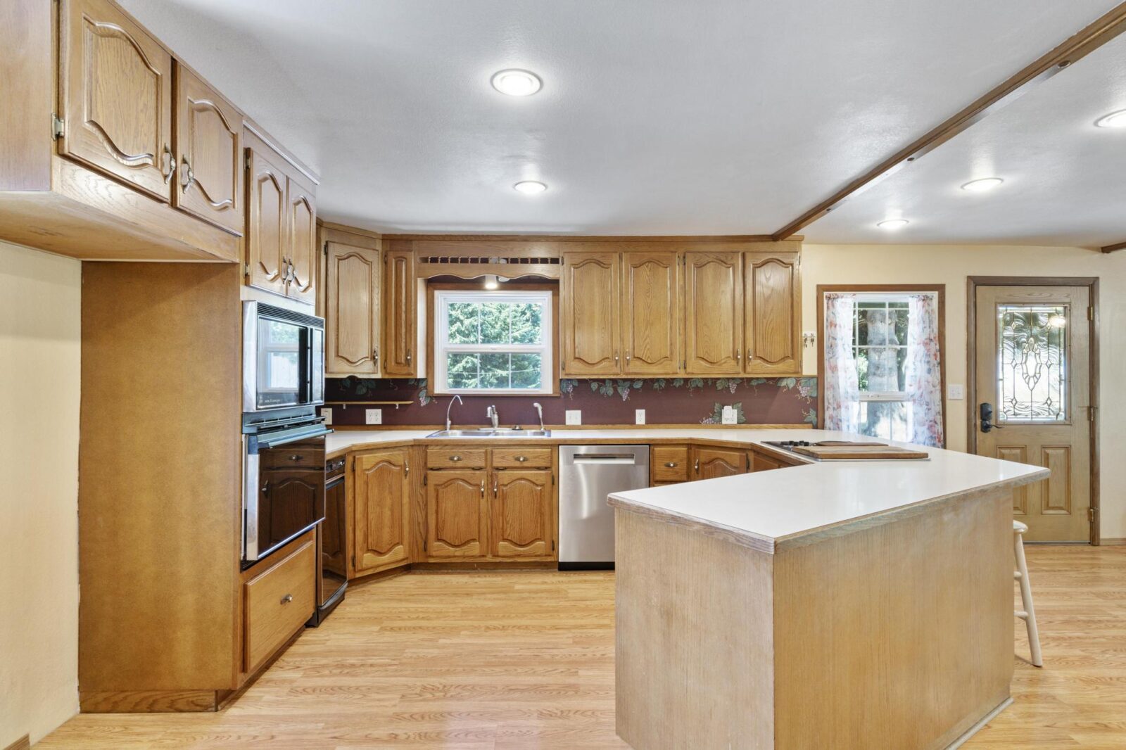 1619 W Reynolds Ave