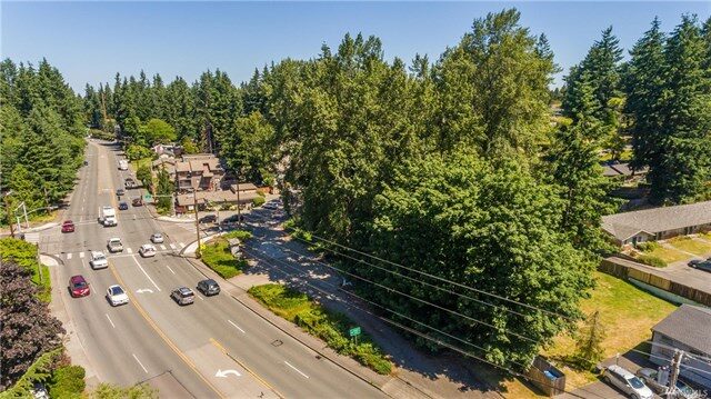 23601 Edmonds Way