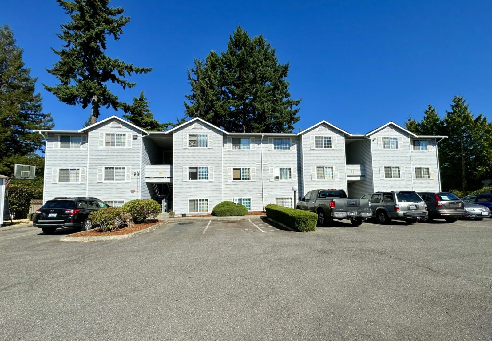 13232 Ambaum Blvd SW