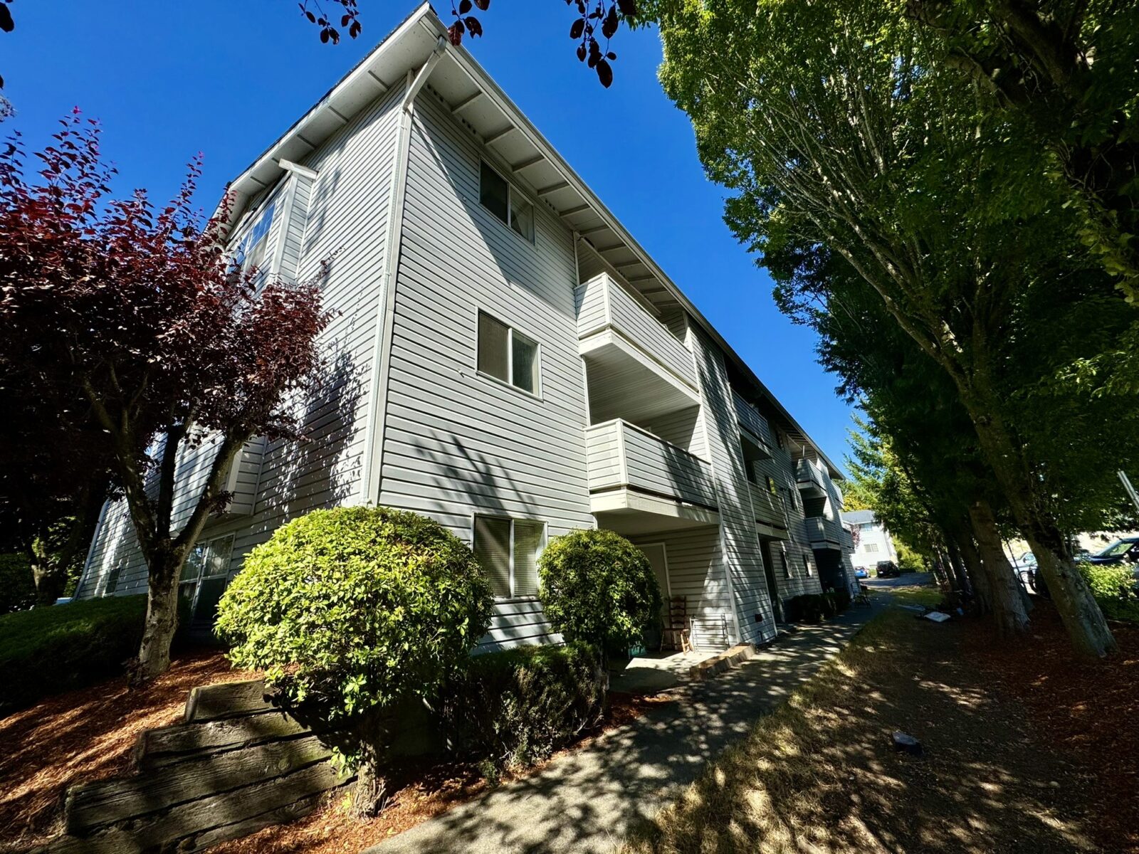 13232 Ambaum Blvd SW