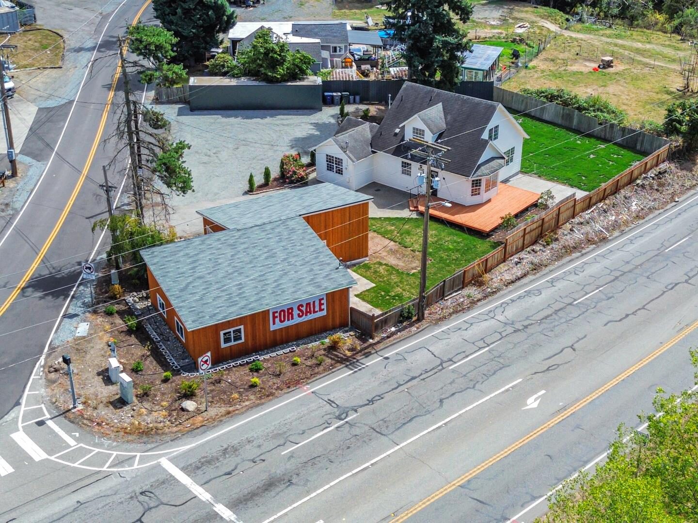 3618 Chrisella Rd E