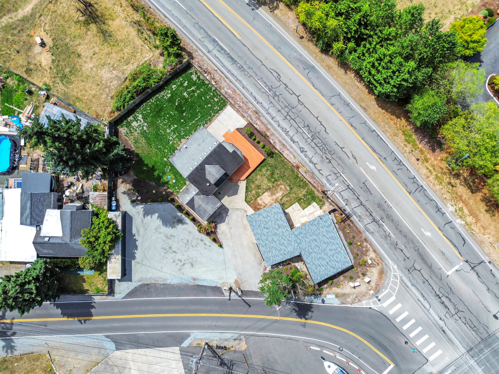 3618 Chrisella Rd E