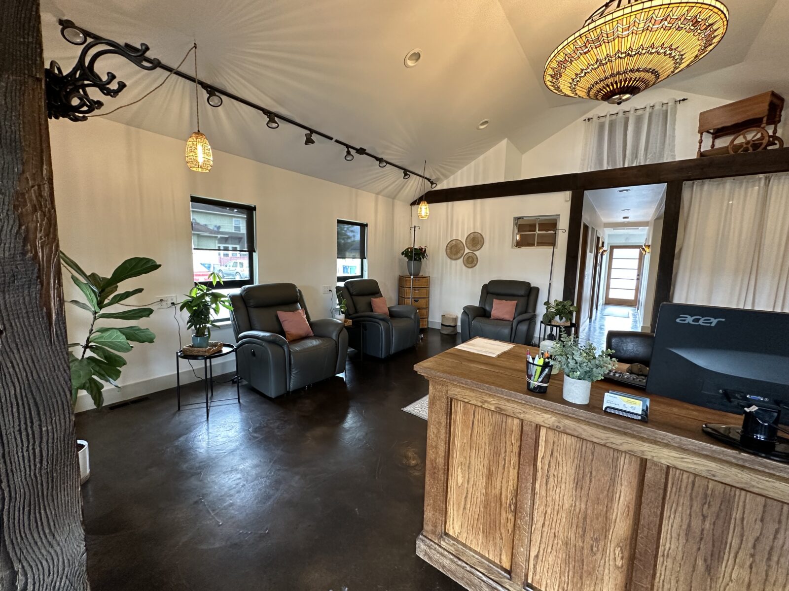 301 E Rio Vista Ave