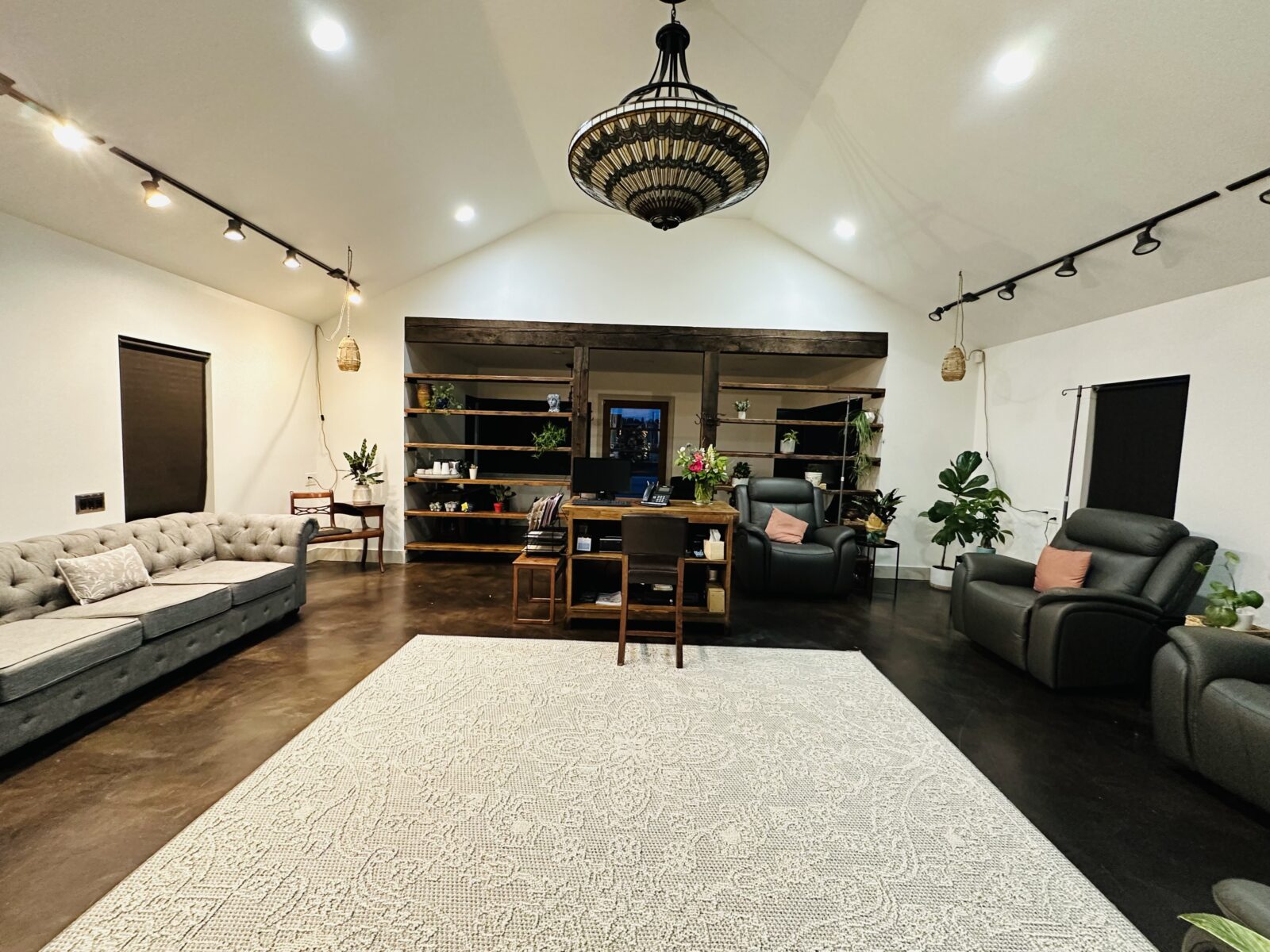 301 E Rio Vista Ave