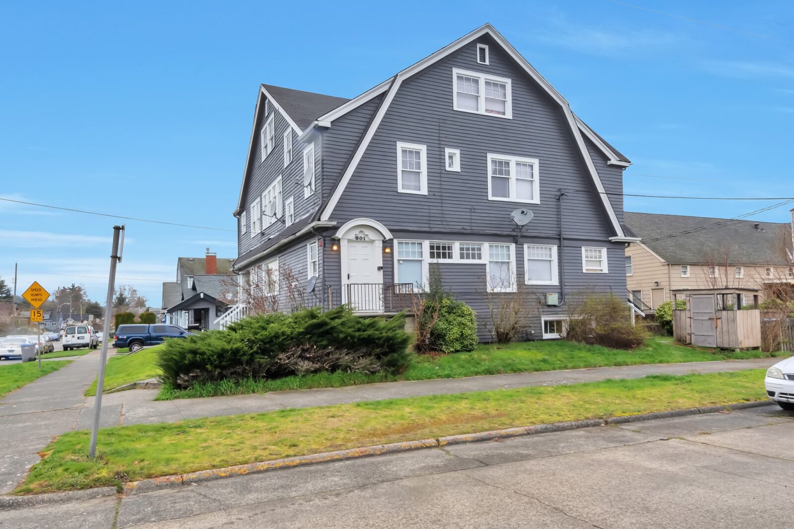 801 Veneta Ave