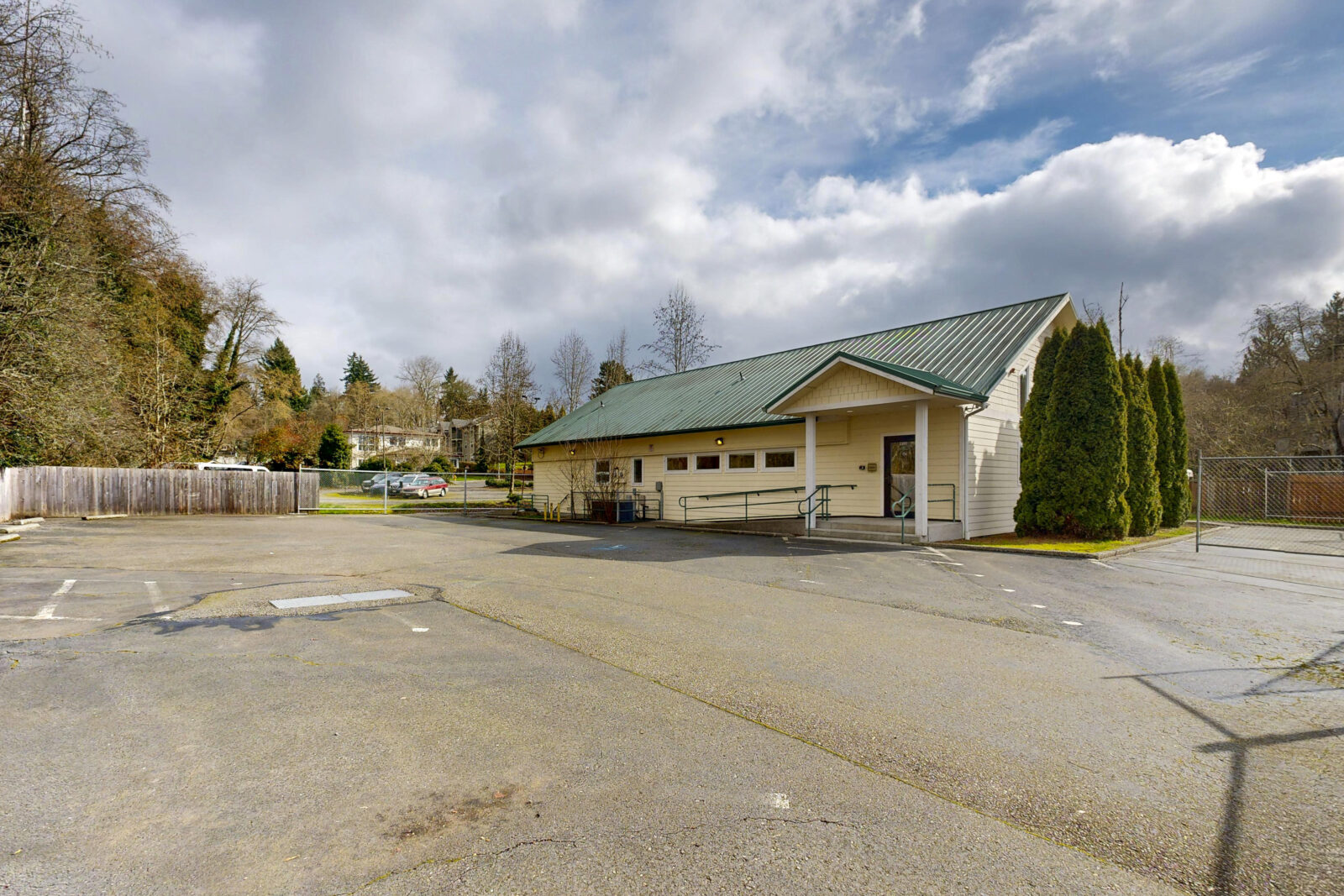 1100 Eastside St SE