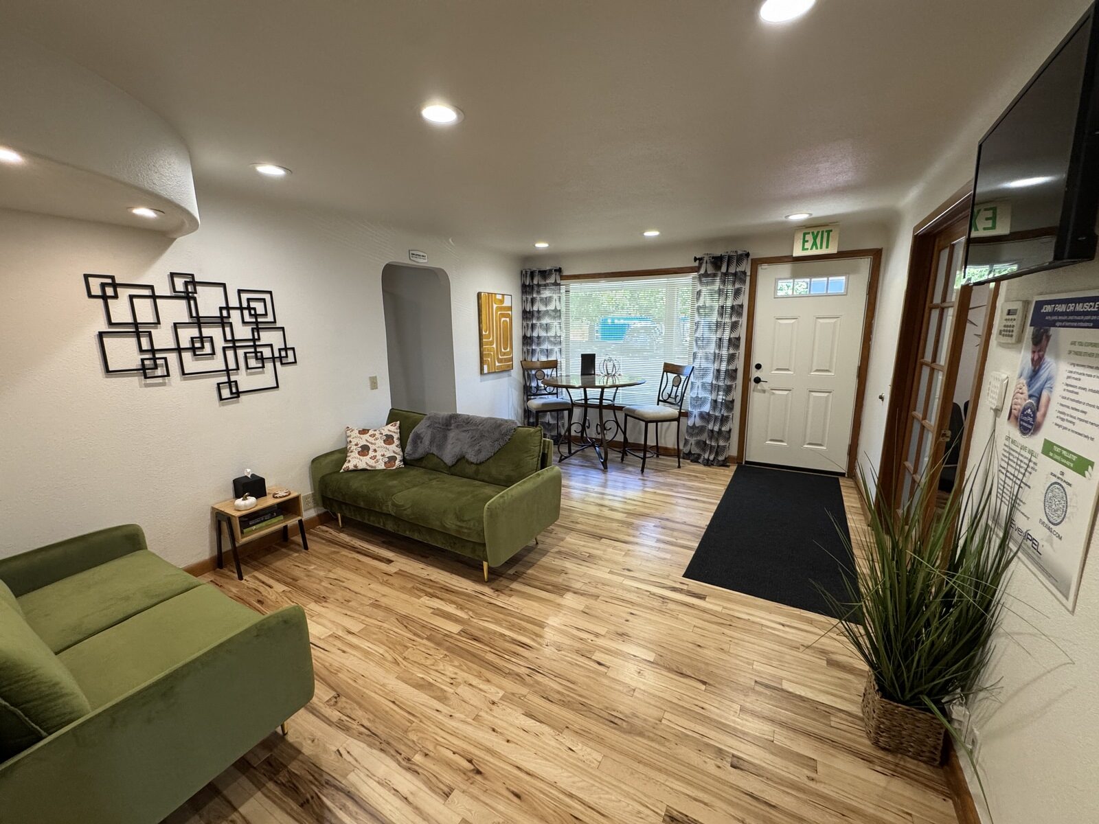 1206 Harrison Ave