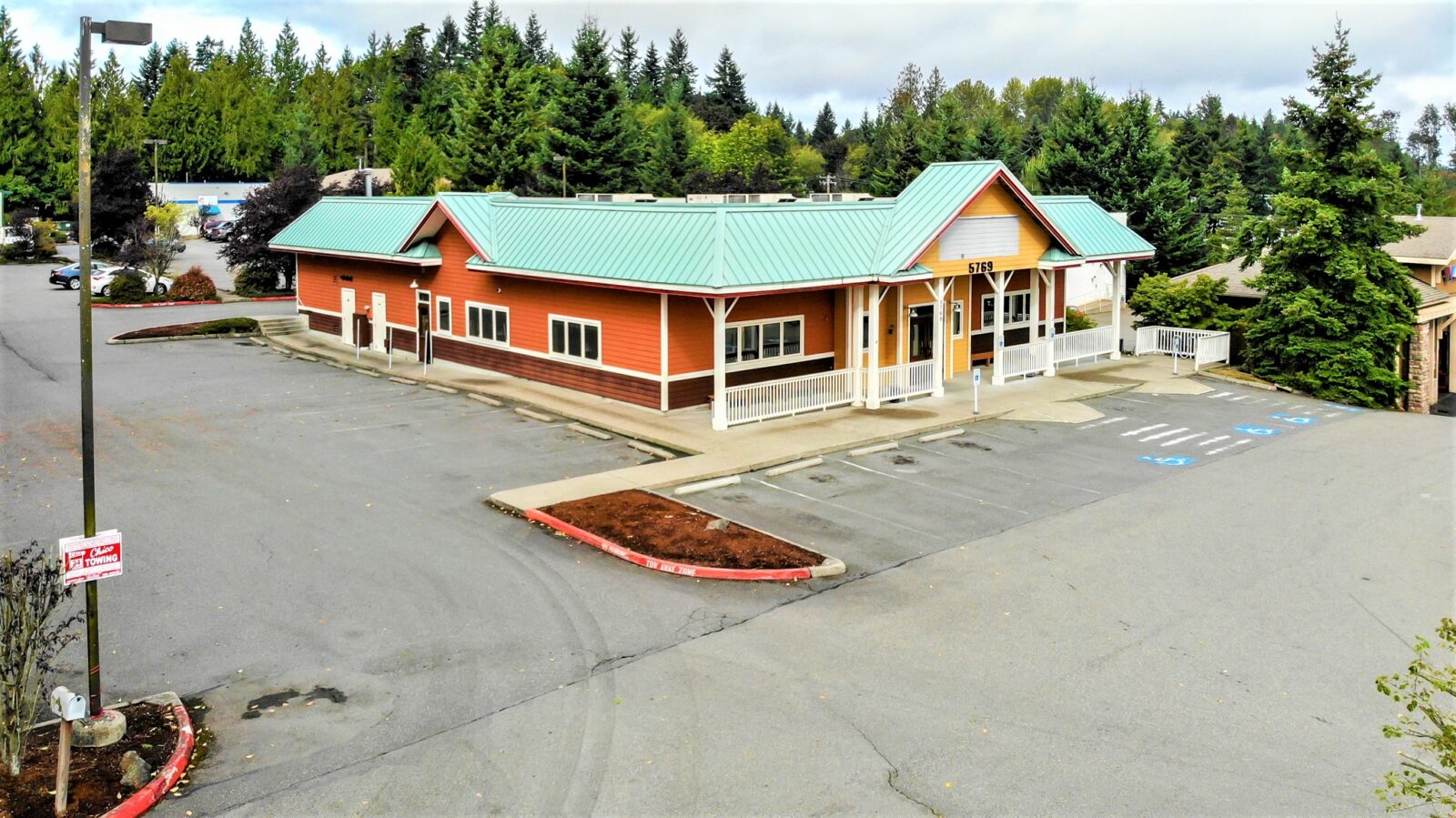 5769 Hwy 303