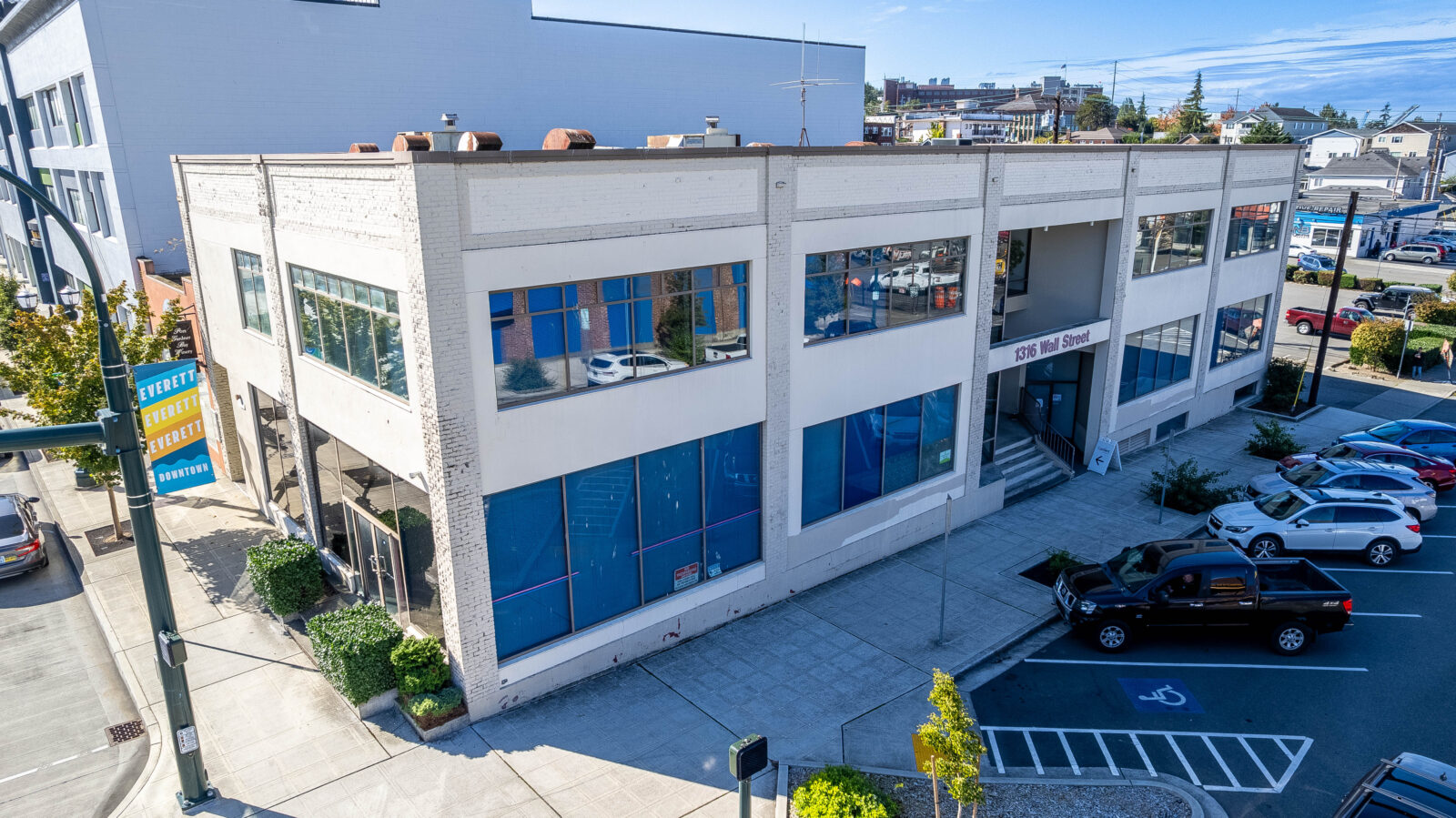 1316 Wall Street