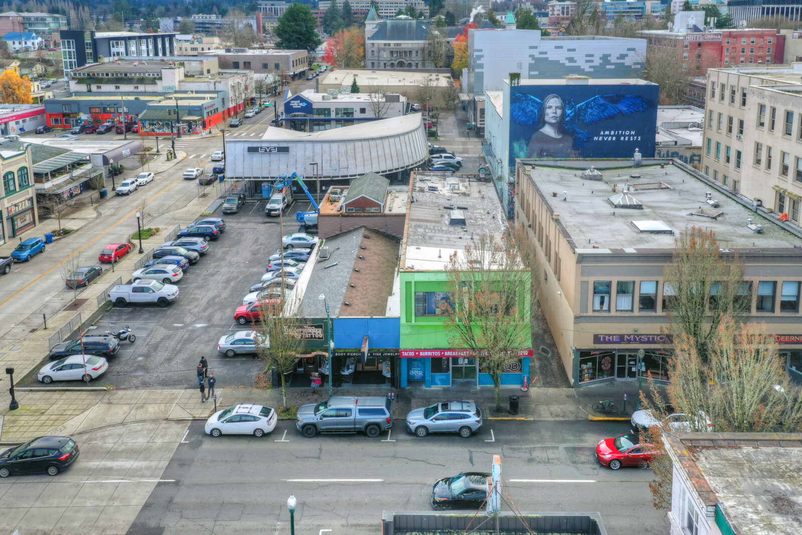 213 4th Ave E