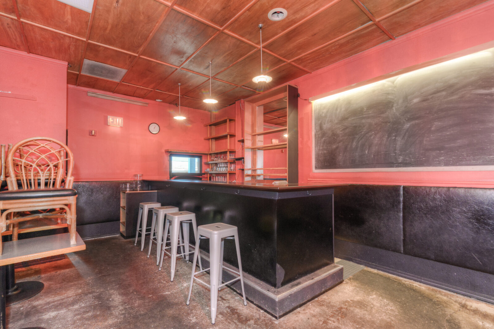 213 4th Ave E
