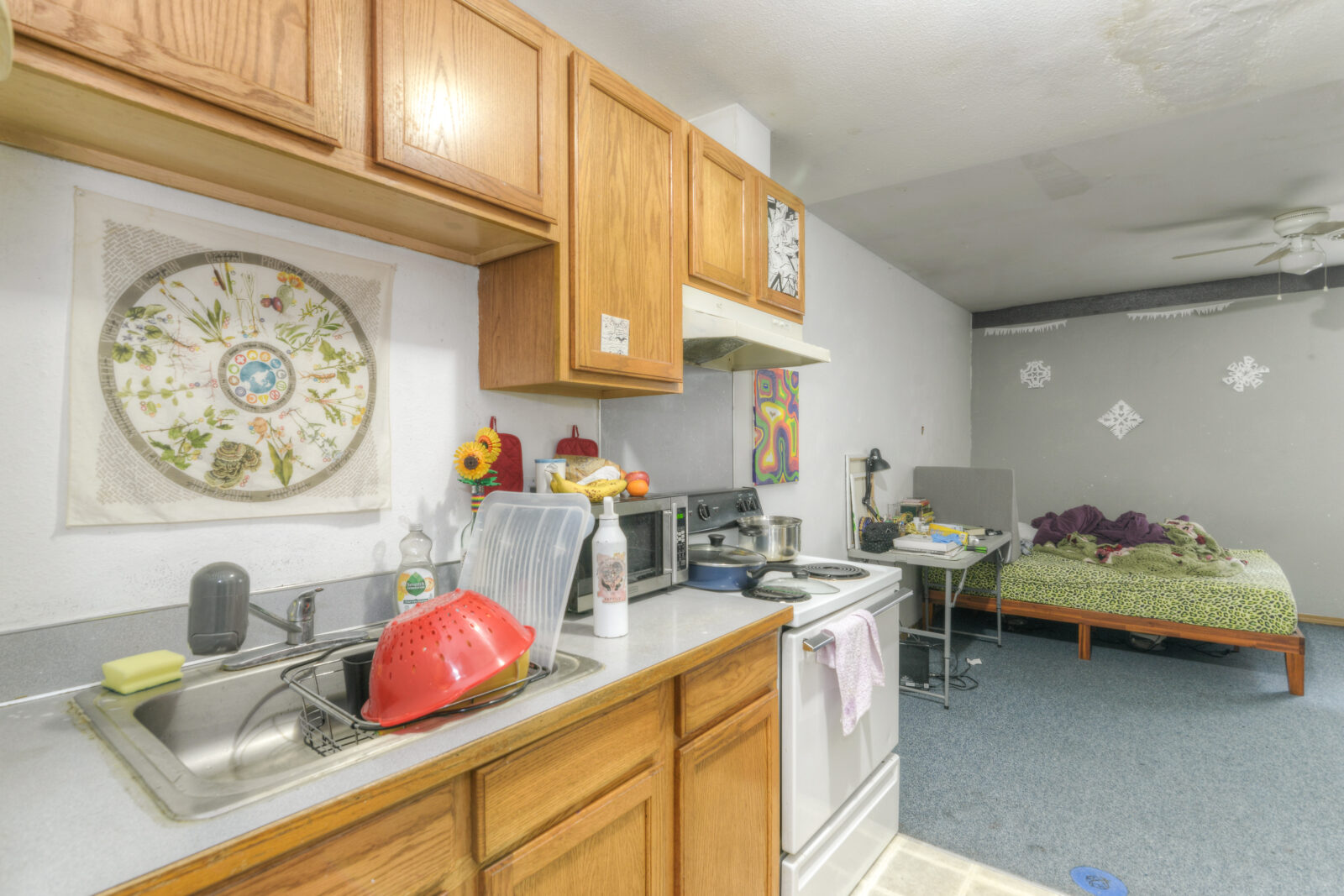213 4th Ave E