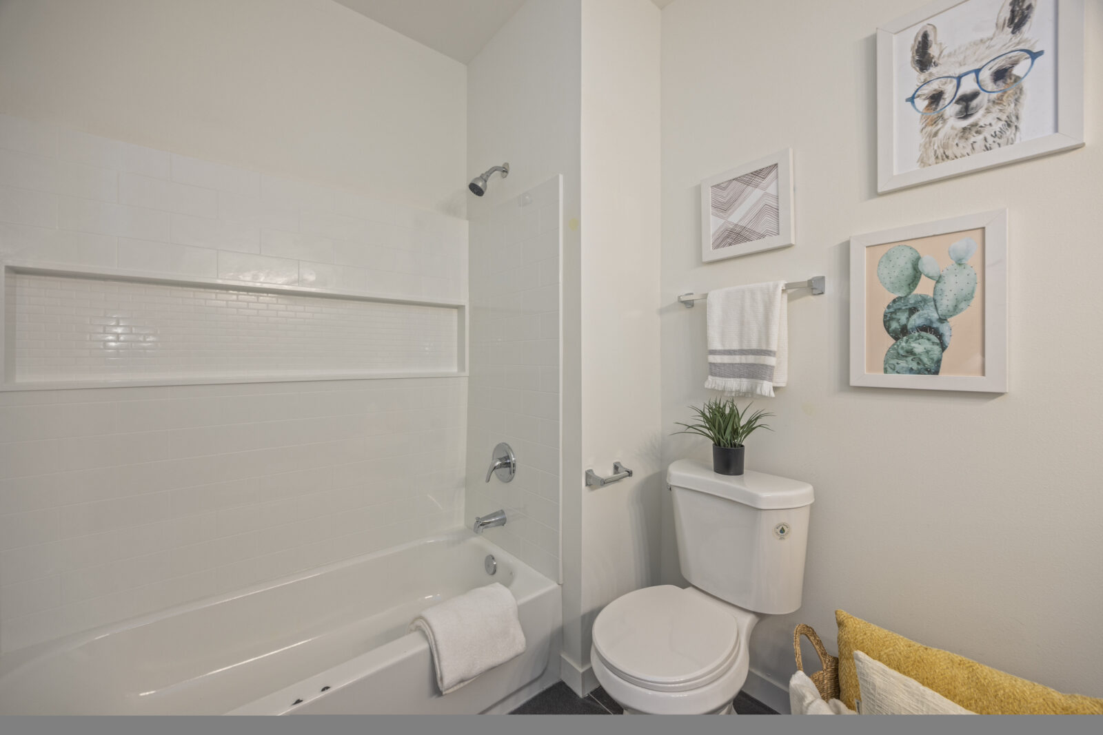 2152 N 185th St Modern 22-Unit