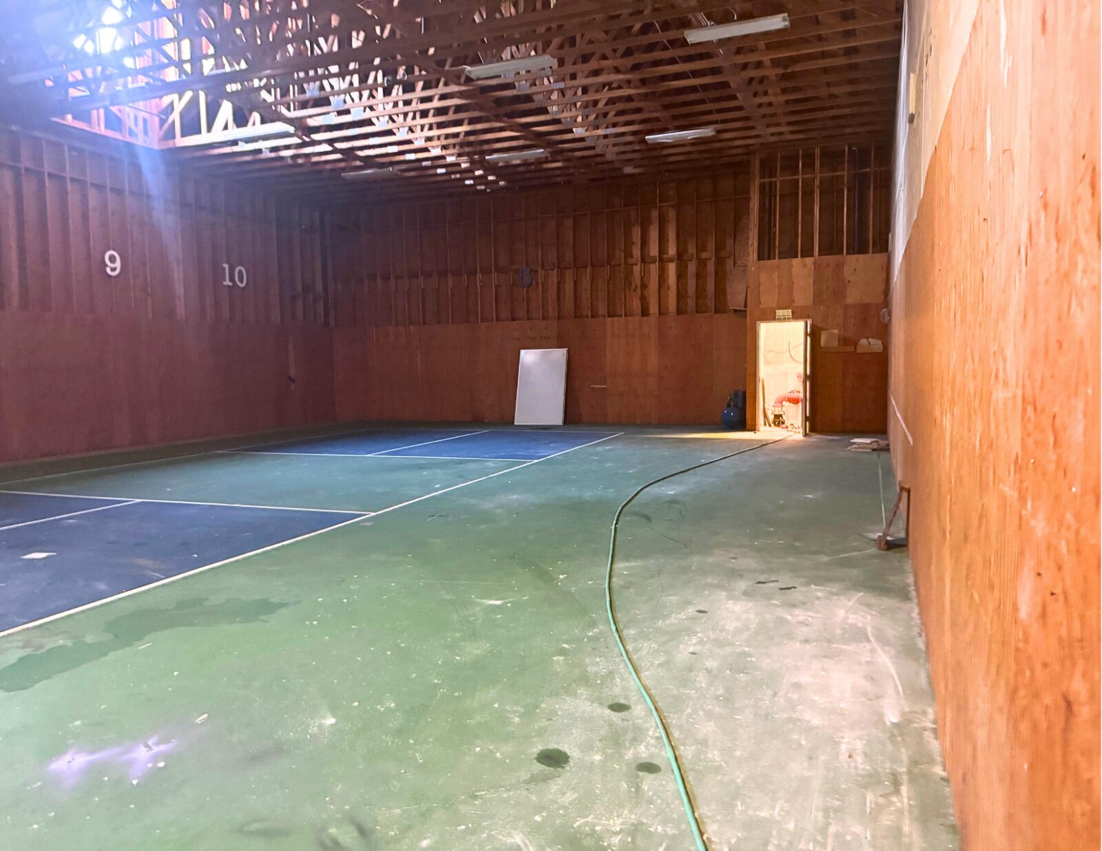 10505 N Newport Hwy