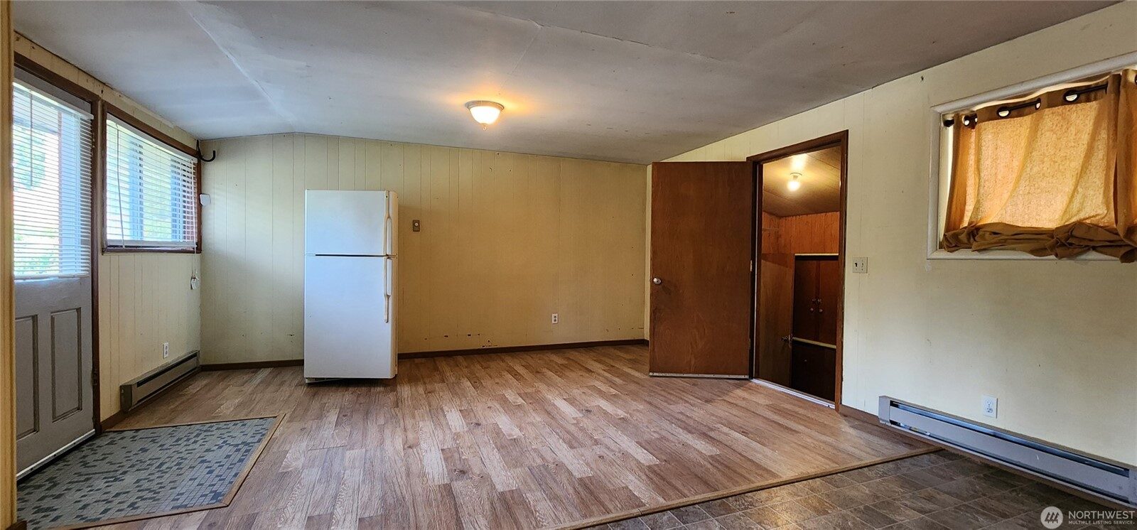 1216 Kaiser Rd SW