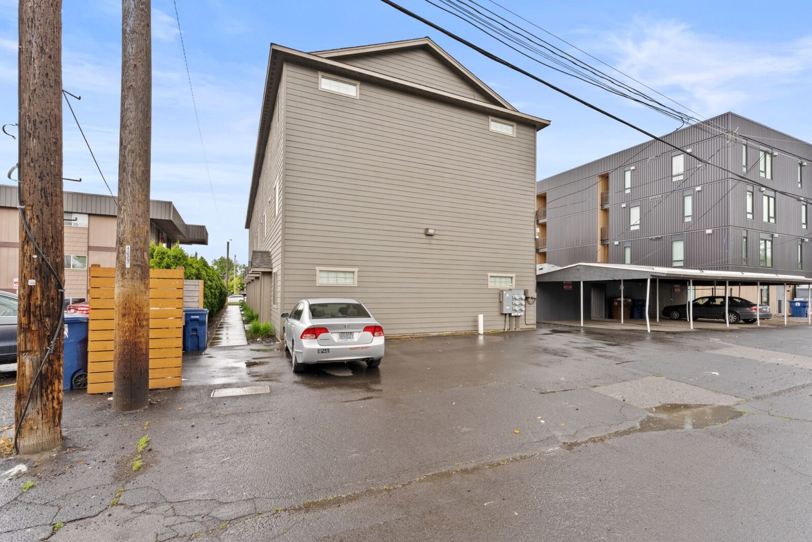 815 E Sharp Ave