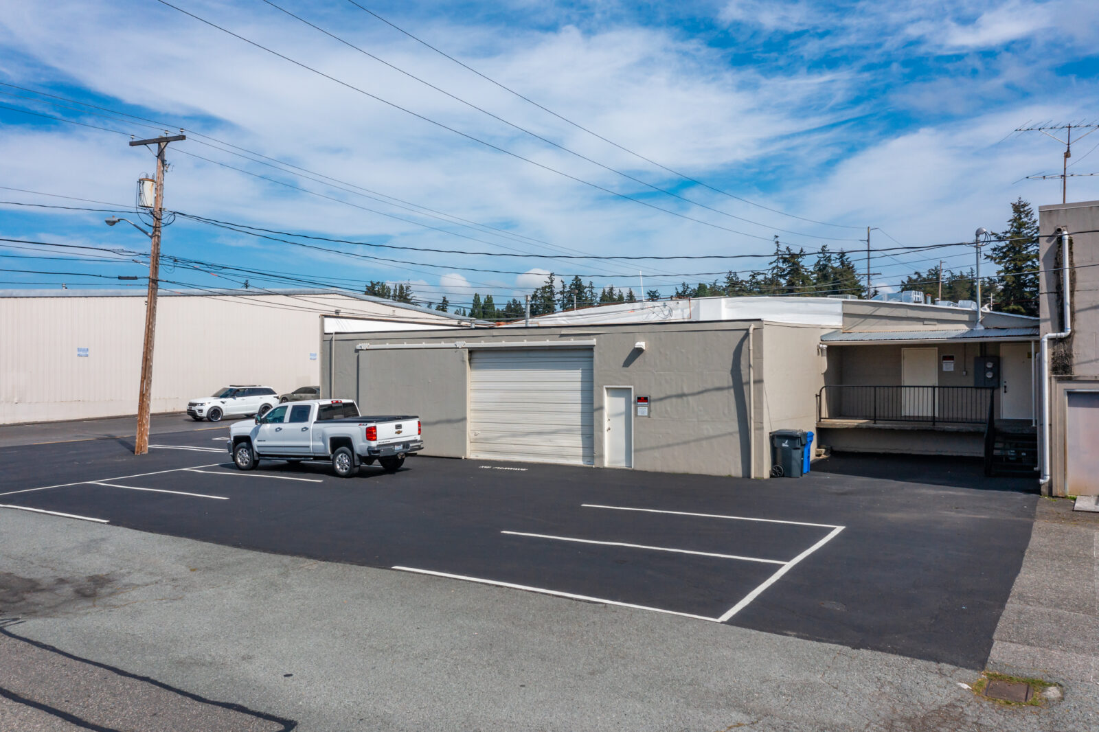 499 NE Midway Blvd 1-2