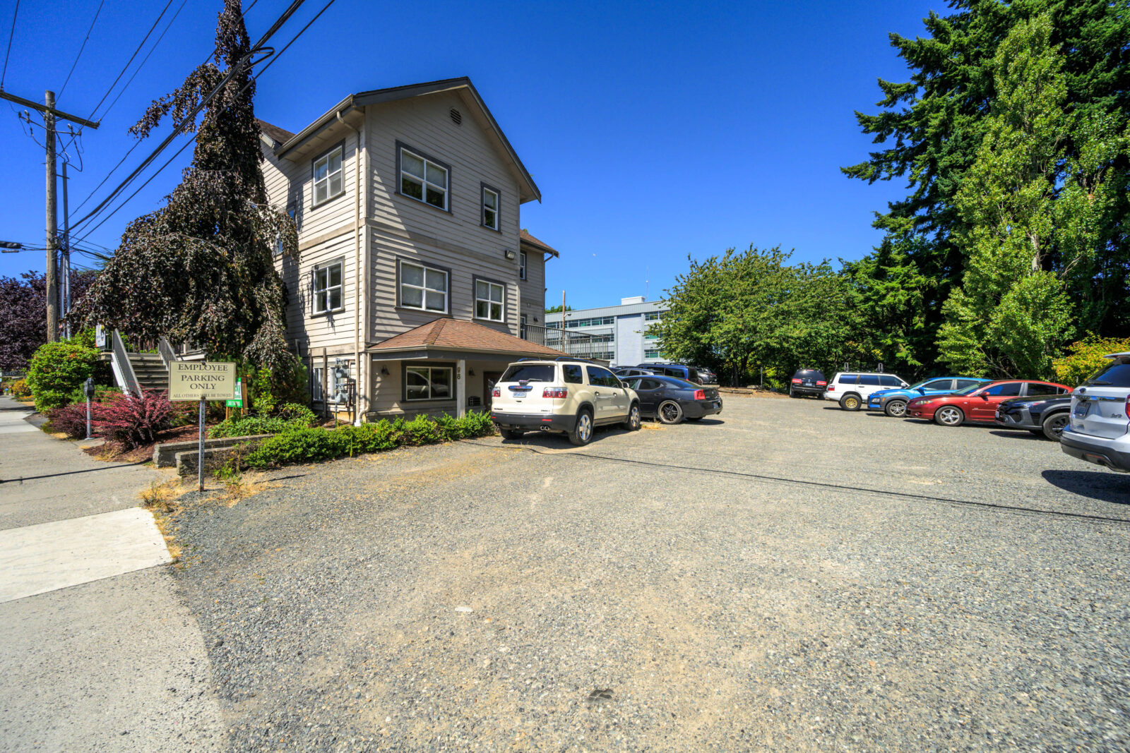 300 N Commercial St