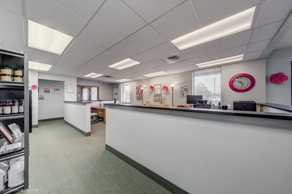 106 N Hutchinson Rd