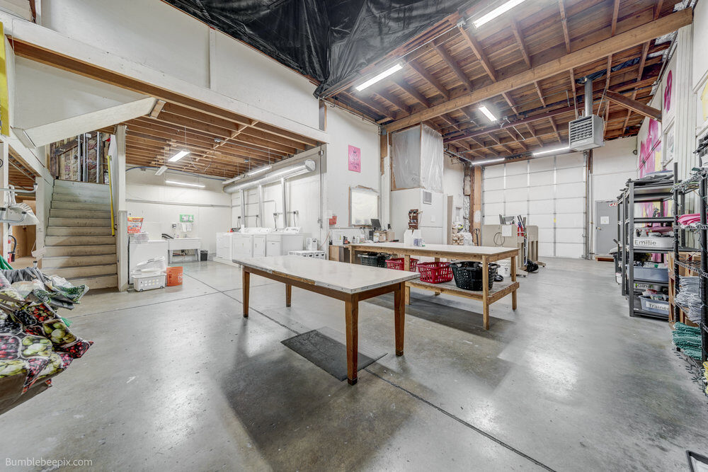 106 N Hutchinson Rd