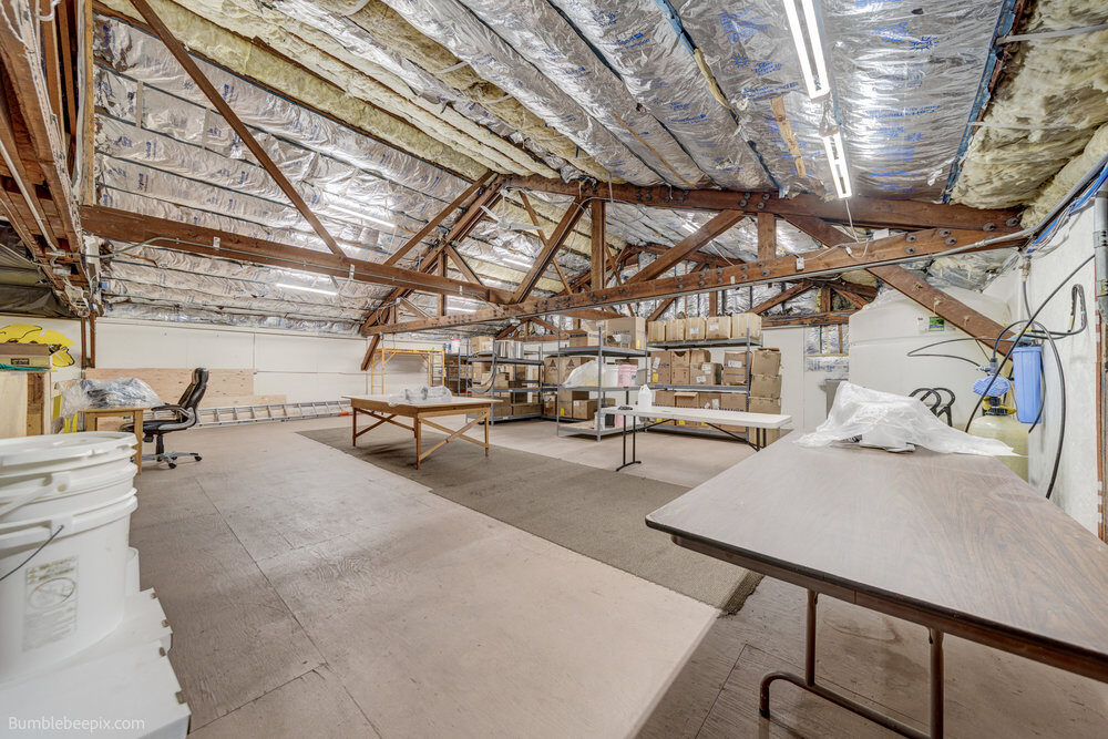 106 N Hutchinson Rd