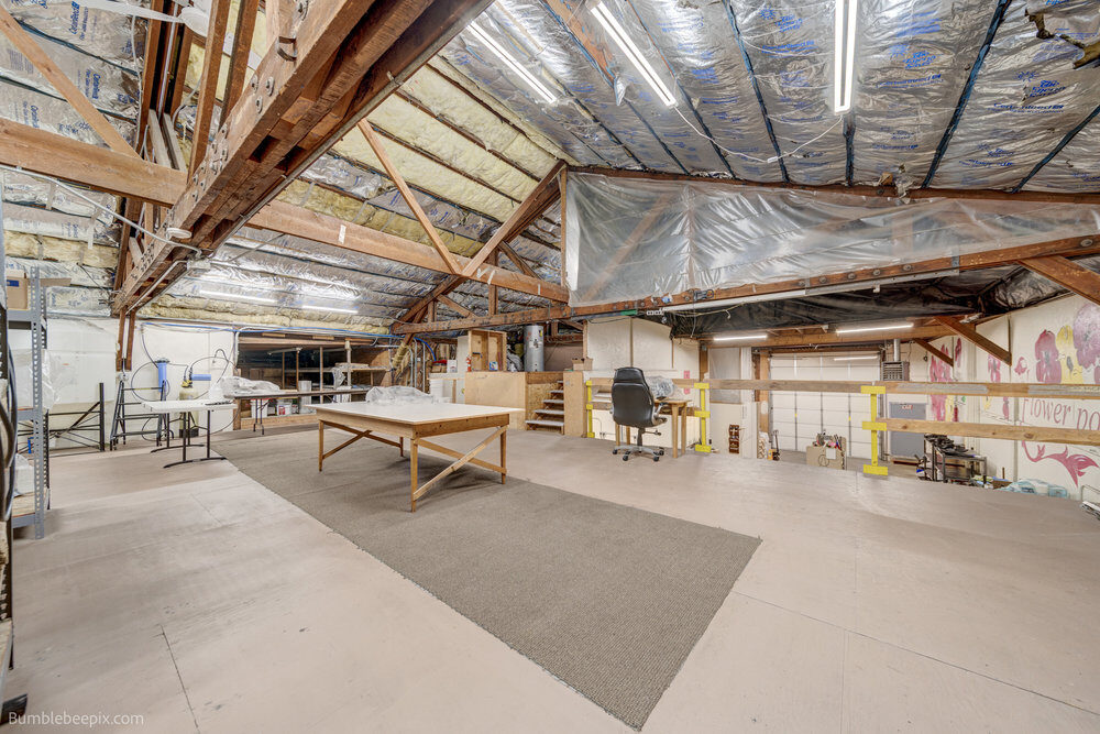 106 N Hutchinson Rd