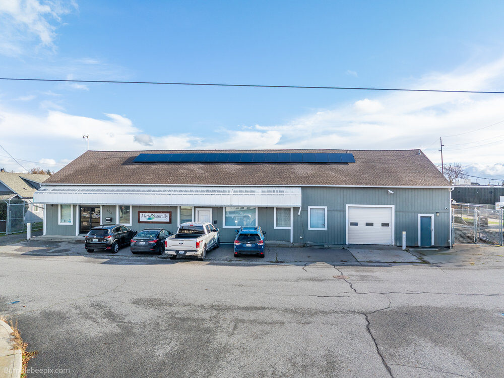 106 N Hutchinson Rd