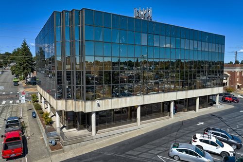 400 Warren Ave
