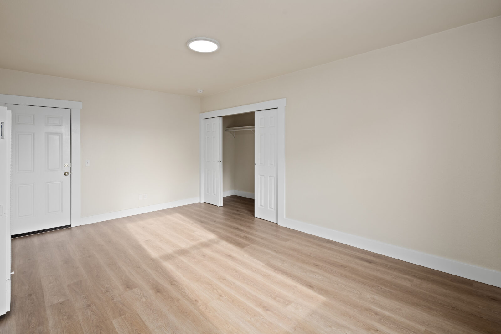 321 Broadway E