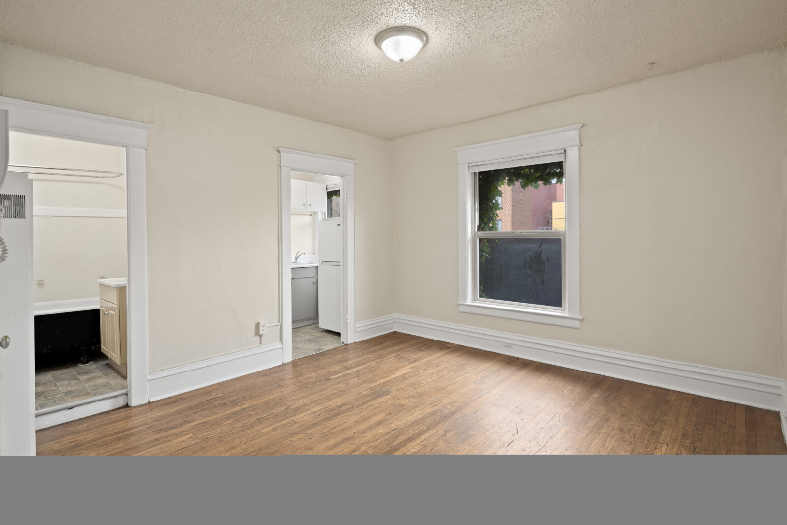 321 Broadway E