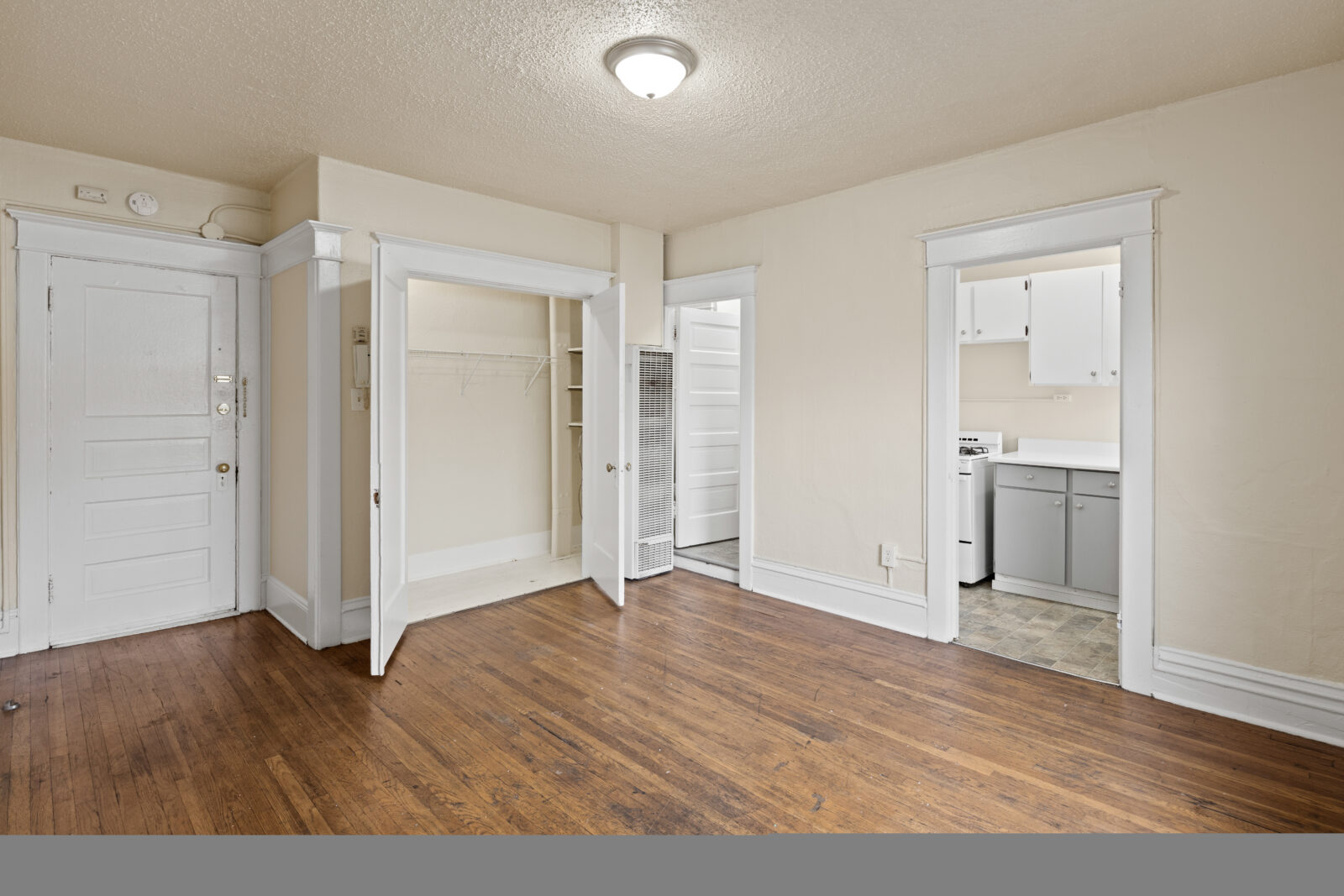321 Broadway E