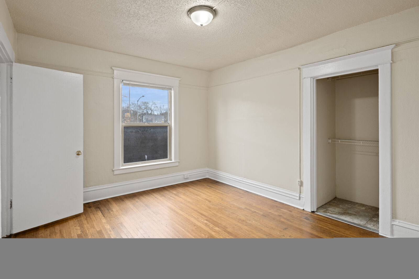 321 Broadway E
