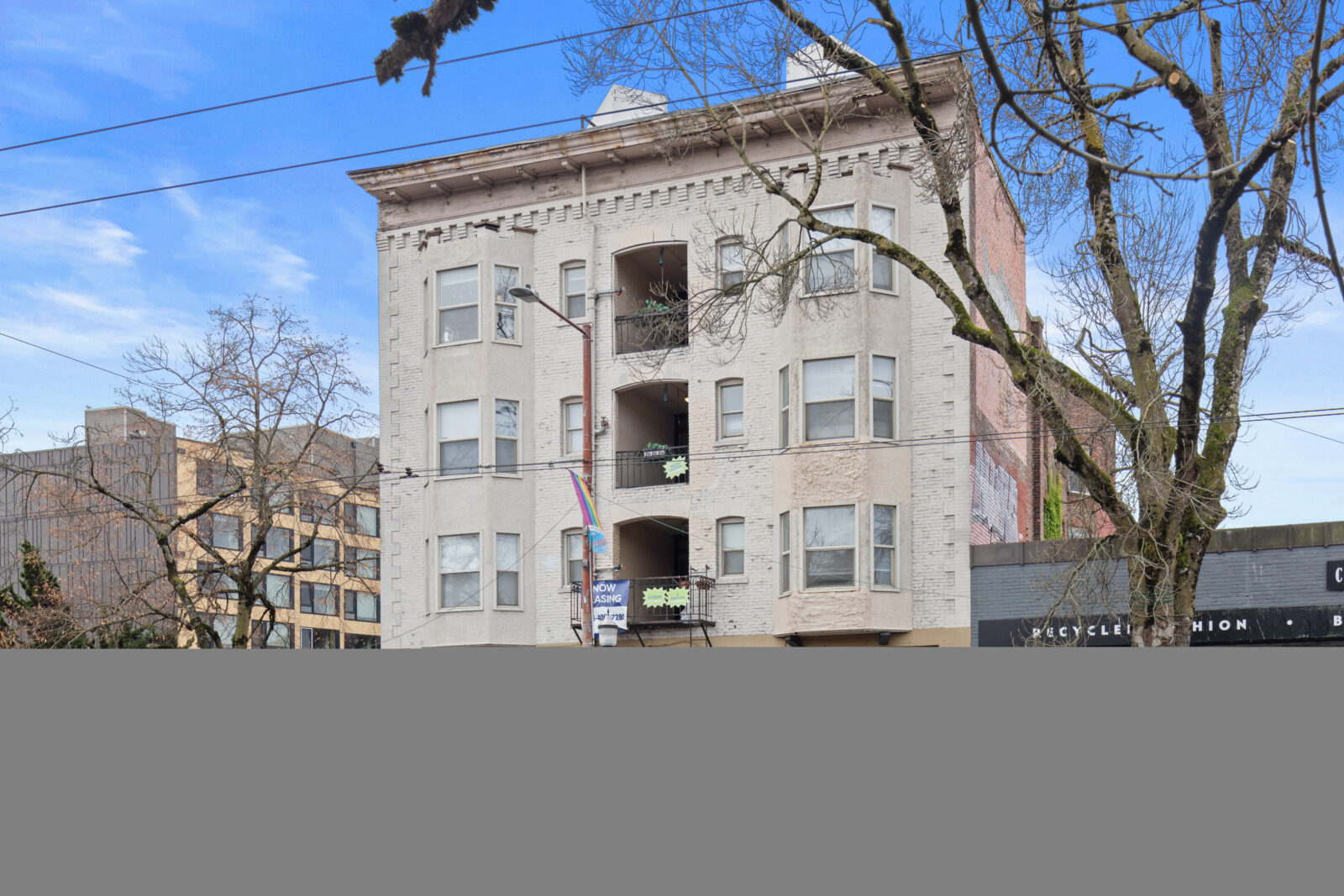 321 Broadway E