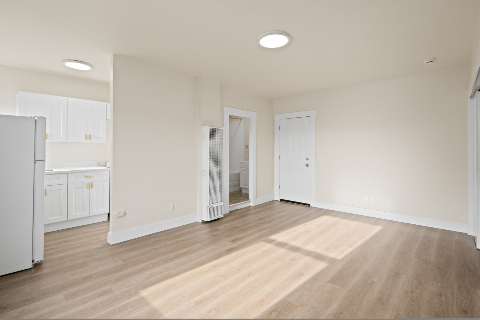 321 Broadway E