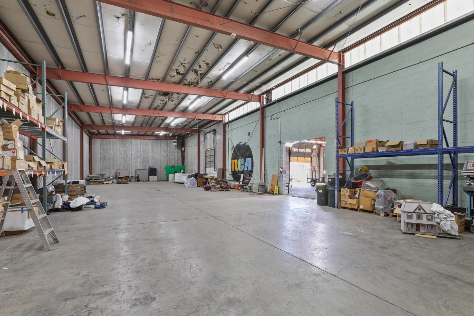 3303 E Ferry