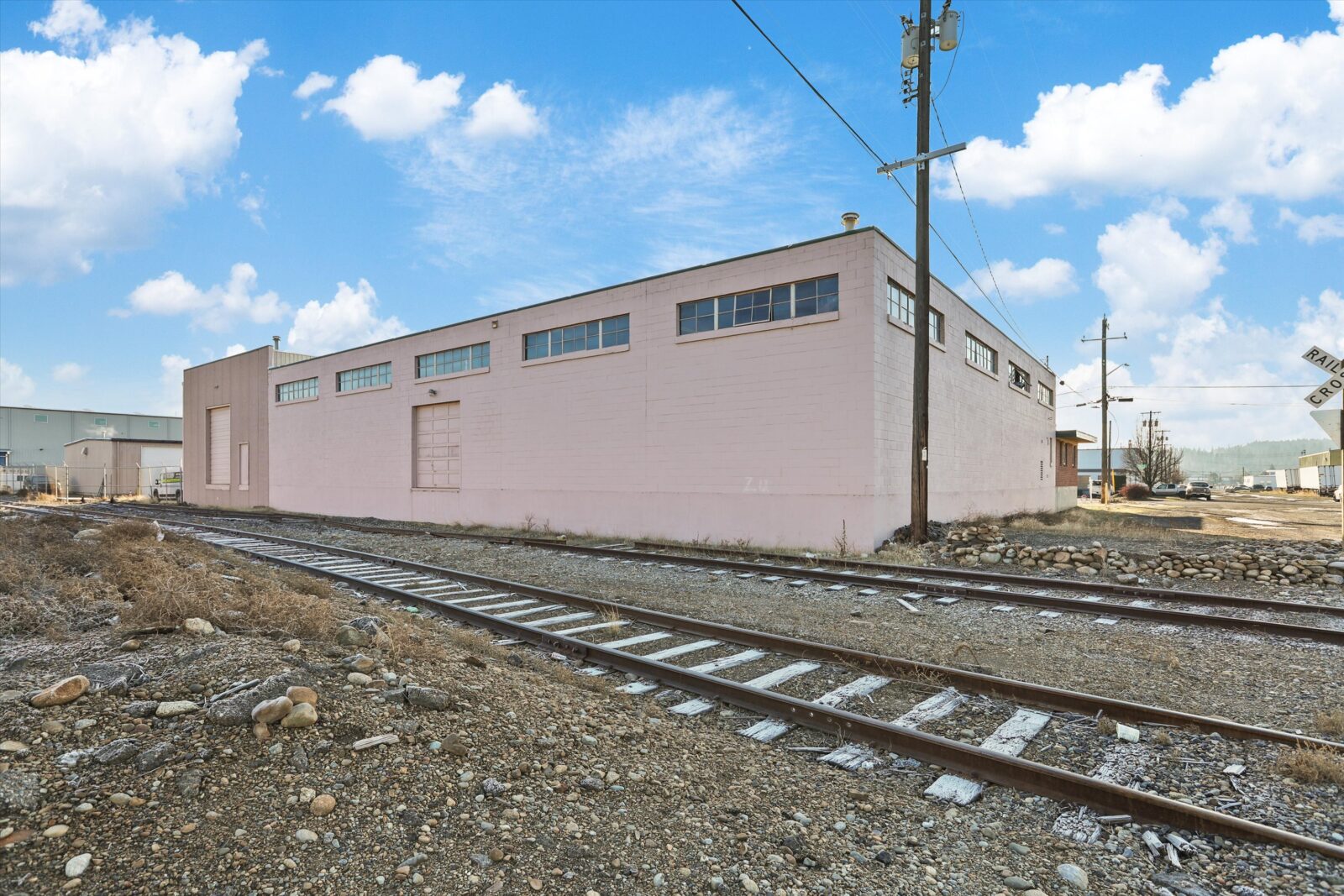 3303 E Ferry